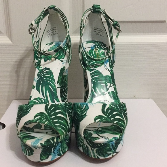 Aldo heels worn once - Picture 3 of 4